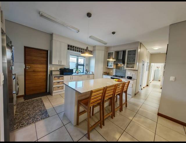 3 BEDROOM CLUSTER FOR SALE IN BRENTWOOD